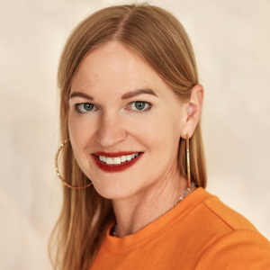 Photo of Erin Huizenga