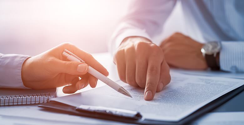 Quinnsights: When to Use a Consultant